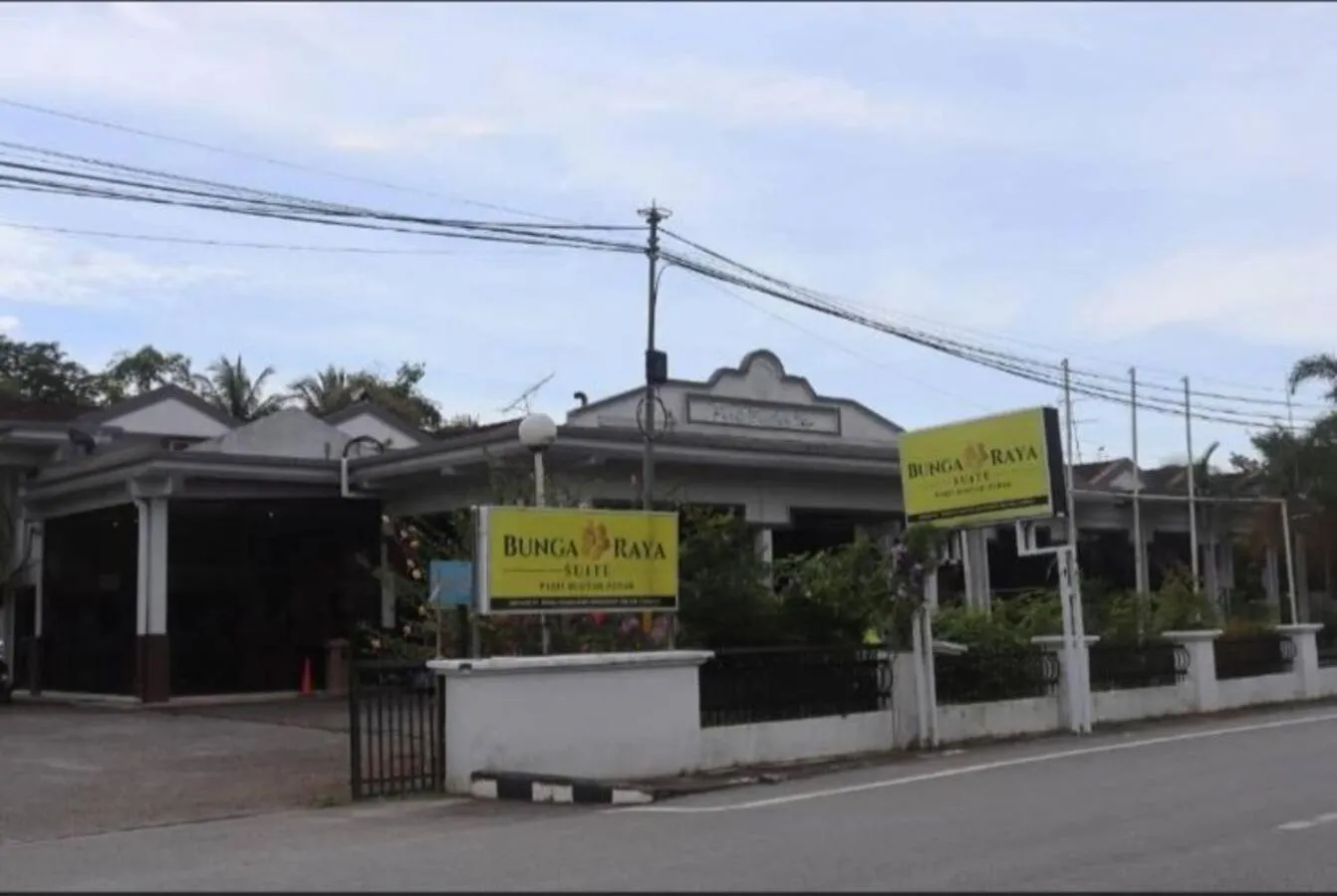 Ξενοδοχείο Bunga Raya Resort Parit Buntar