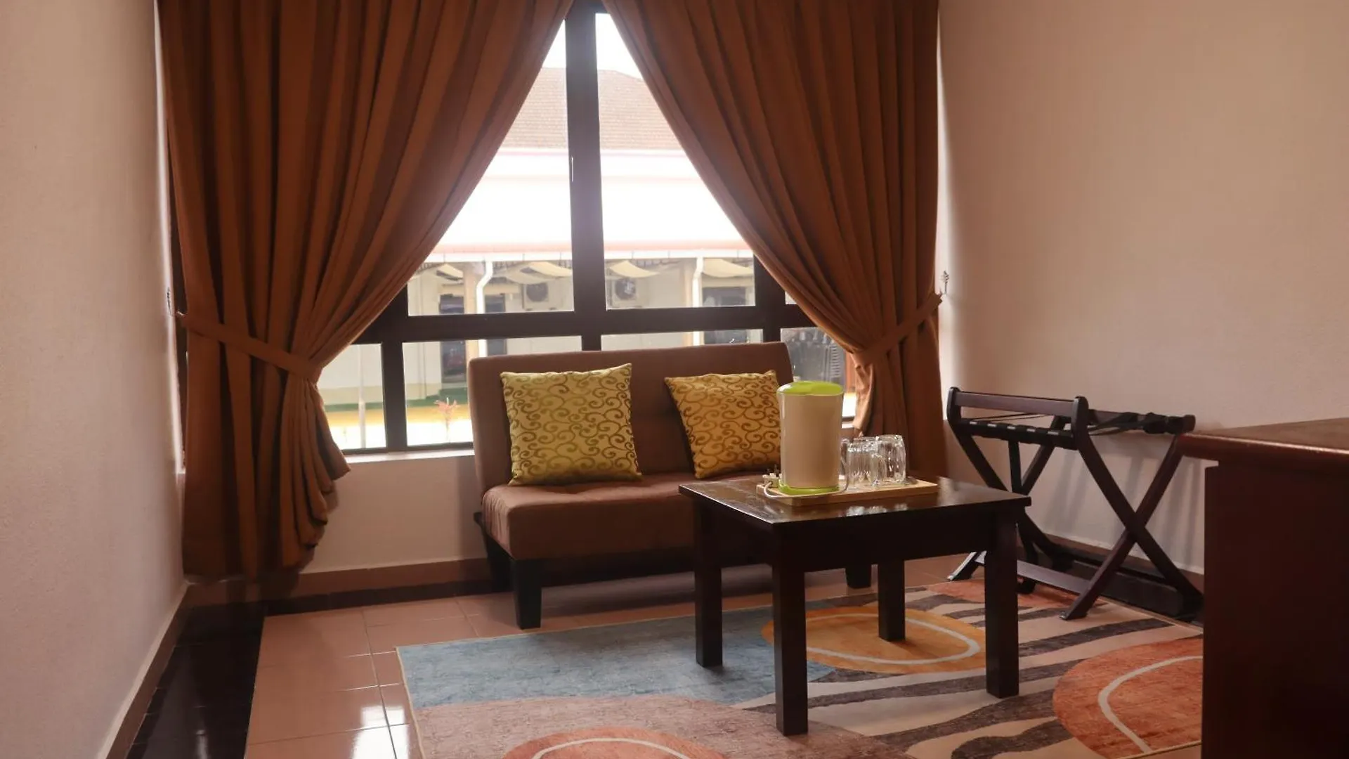Bunga Raya Resort Parit Buntar 3*,